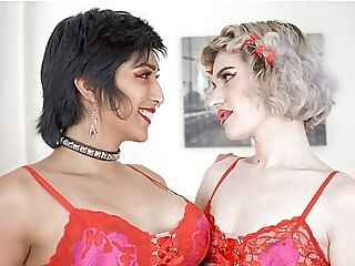 Beeg TGIRLS PORN: Pixi Lust and Serena Bubbles Make Love bareback (shemale) big cock (shemale)